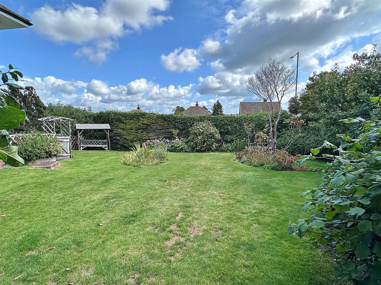 For Sale House Detached in Victoria Drive, Eastbourne